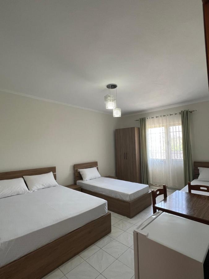 Guest House Sala Durres Ngoại thất bức ảnh